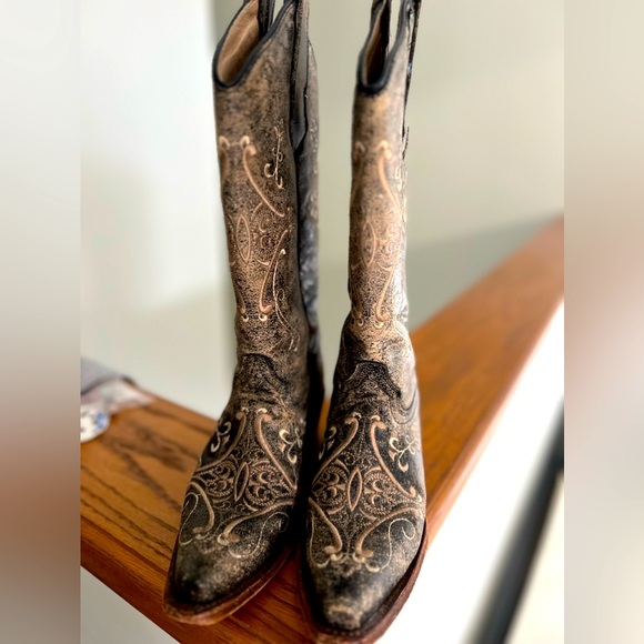 Circle G Shoes - Circle G ladies embroidered brown leather cowboy boots, snip toe, sz 5.5